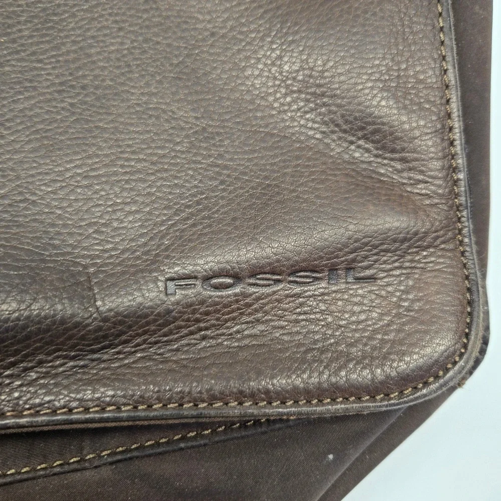 Fossil Messenger Bag Medium Chocolate Brown Leather Crossbody Laptop Briefcase